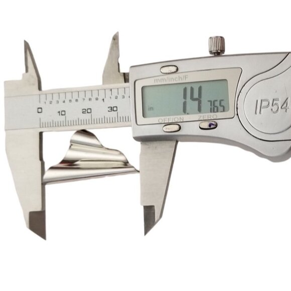 Givenchy Silver-Tone Geometrical Ribbed Wrinkled Triangular Clip-On Earrings L56 - Picture 9 of 11